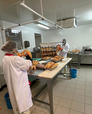 Ferme d'élevage de poulet en plein air dans le Loiret 45